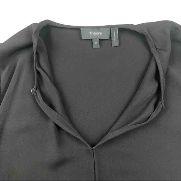 Theory Black Antazie Silk Keyhole Neck Crew Neck Short Sleeve Top In Size P - Picture 5 of 8